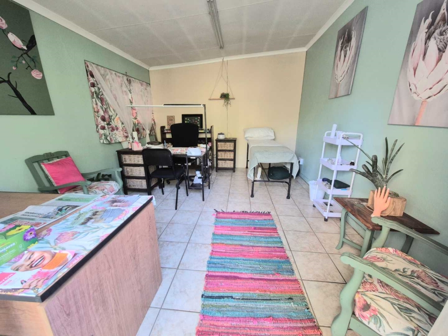 4 Bedroom Property for Sale in Langenhovenpark Free State